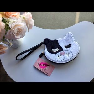 Luv Betsy Fluf2 coin purse Cat design